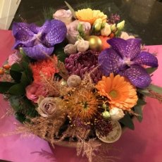 Bloemstuk modern bont