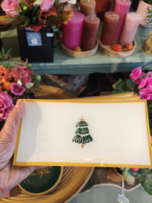 kerstschotel met kerstboom wit